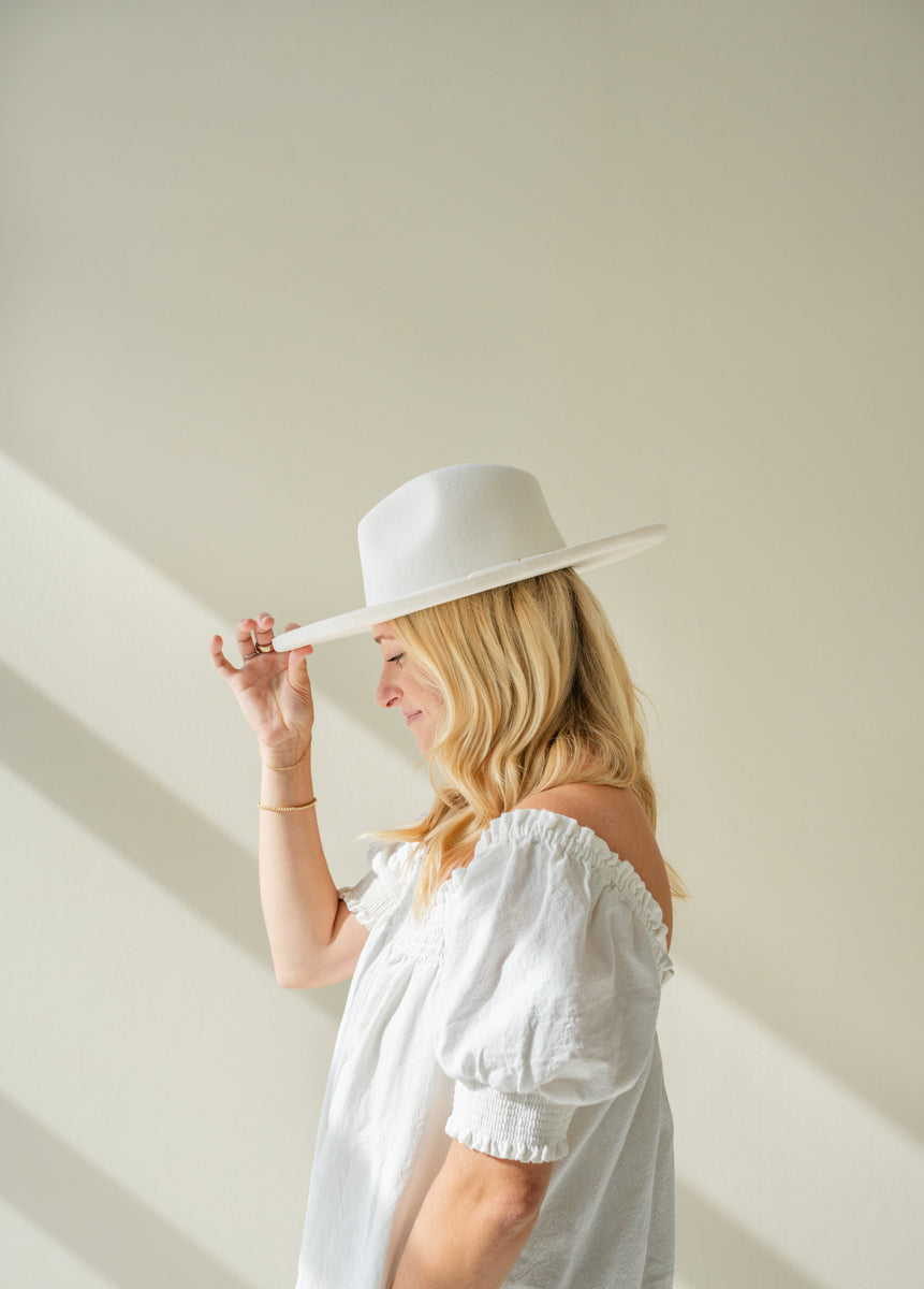Aubrey, White Wide Brim Hat – Camp the label